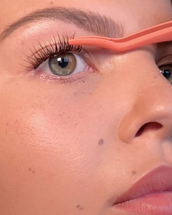 At-home lash extensions essentials kit